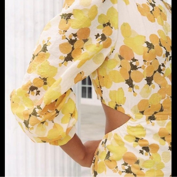 PEONY | HI NECK CITRUS YELLOW | CUT OUT DRESS - Picture 4 of 9